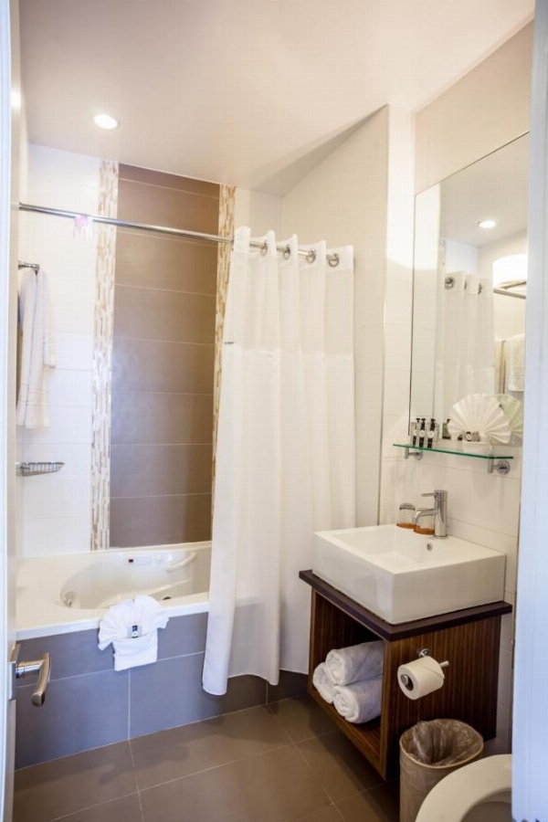 Condor Hotel by LuxUrban image 19