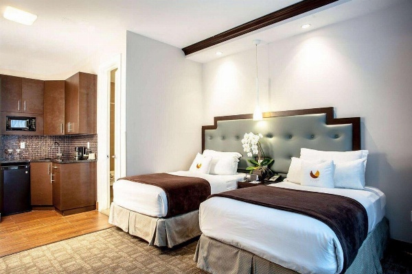 Condor Hotel by LuxUrban image 5